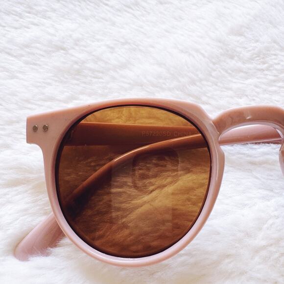 Paige Pink Round Sunglasses - Picture 3 of 12